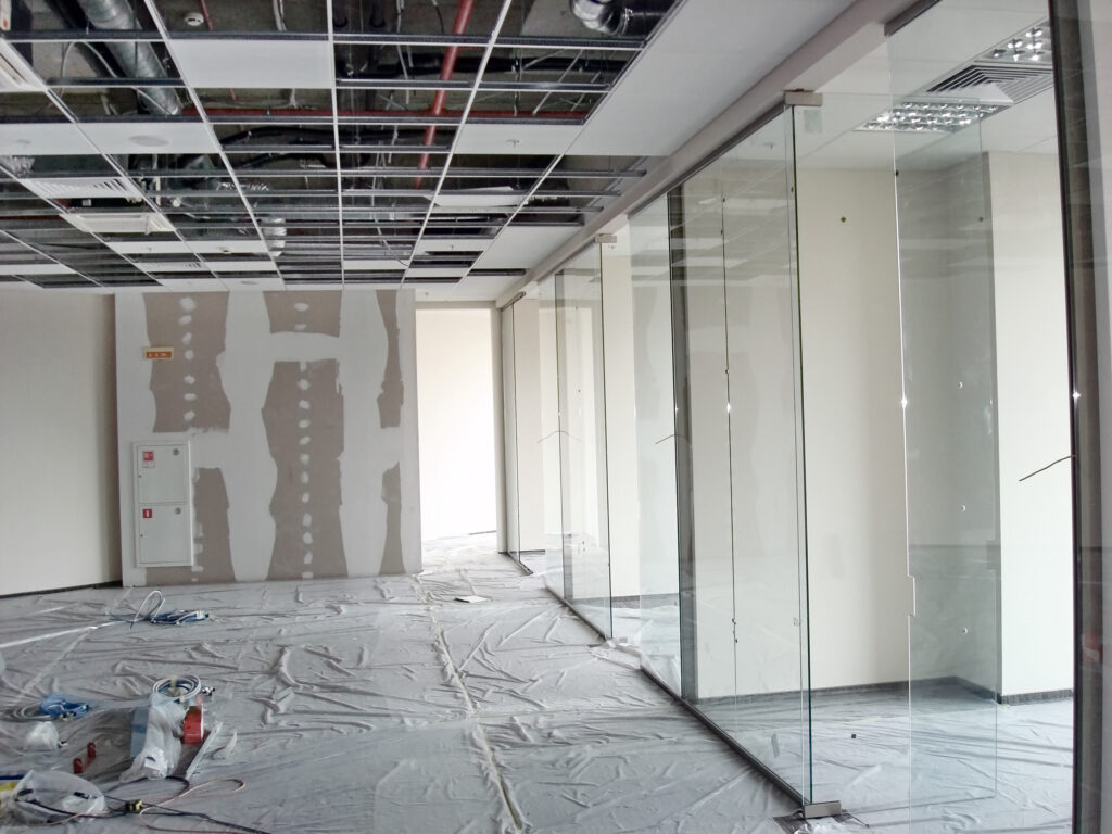 Finishing construction work in large office buildings